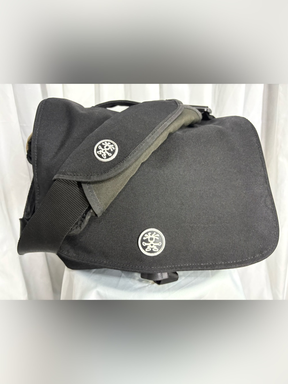 Crumpler 6 Million Dollar Home Camera Shoulder Messenger Bag Black/Militar/Tan